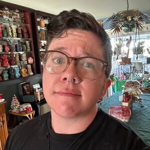 Meet your Posher, Frances